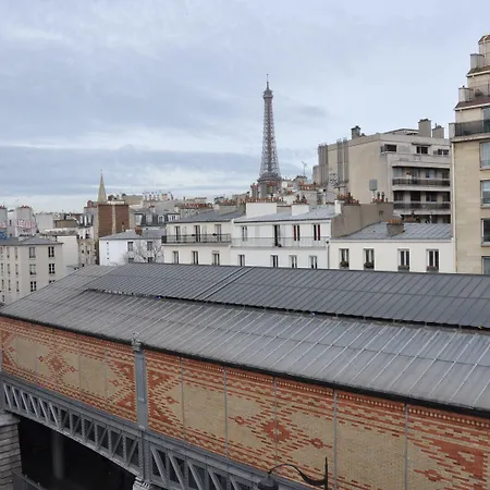 Bleu De Grenelle - Tour Eiffel 4*