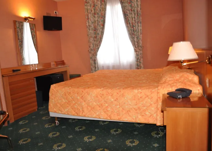 Bleu De Grenelle - Tour Eiffel Hotel