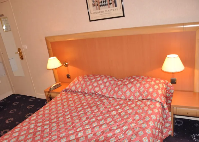 Bleu De Grenelle - Tour Eiffel 4*