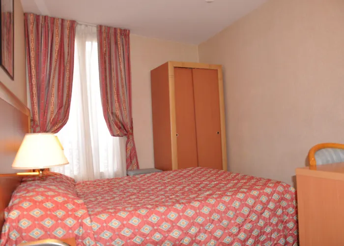 Hotel Bleu De Grenelle - Tour Eiffel