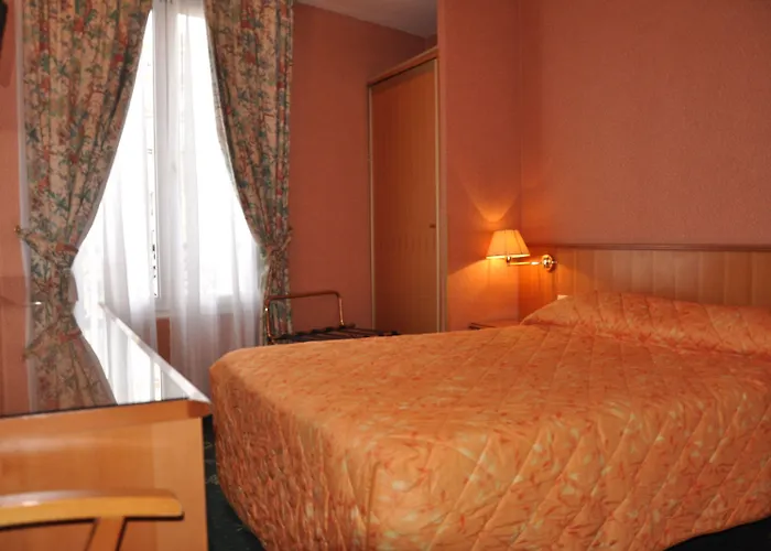 Hotel Bleu De Grenelle - Tour Eiffel 4*