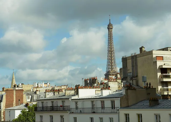 Bleu De Grenelle - Tour Eiffel